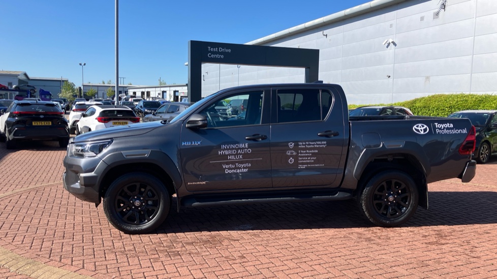 Toyota Hilux Diesel Invincible X D/Cab Pick Up 2.8 D 48V Auto - Image 44