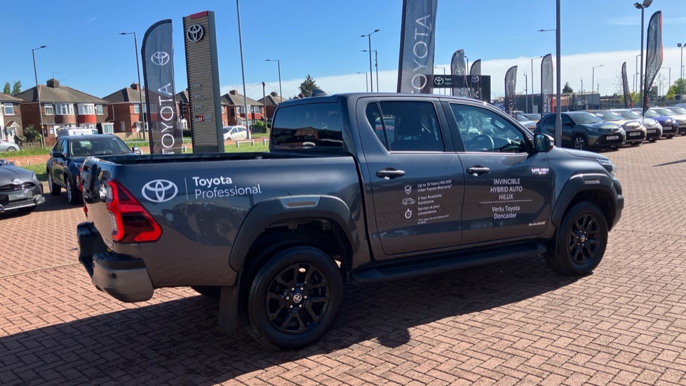 Toyota Hilux Diesel Invincible X D/Cab Pick Up 2.8 D 48V Auto - Image 46