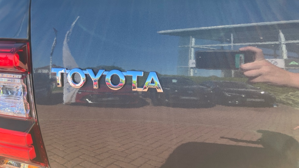 Toyota Hilux Diesel Invincible X D/Cab Pick Up 2.8 D 48V Auto - Image 49