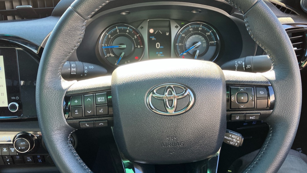 Toyota Hilux Diesel Invincible X D/Cab Pick Up 2.8 D 48V Auto - Image 50