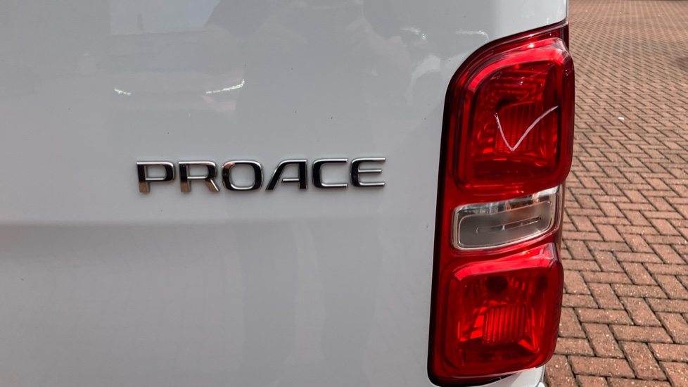 Toyota Proace L1 Diesel 1.5D 120 Icon Van - Image 21