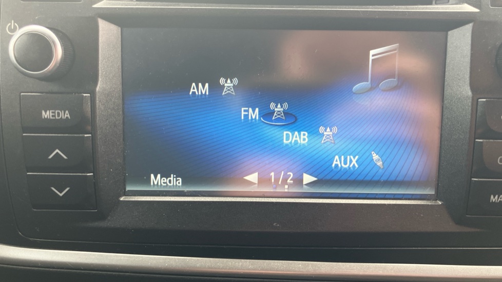 Toyota Auris 1.6 V-Matic Excel 5dr Petrol Hatchback - Image 39
