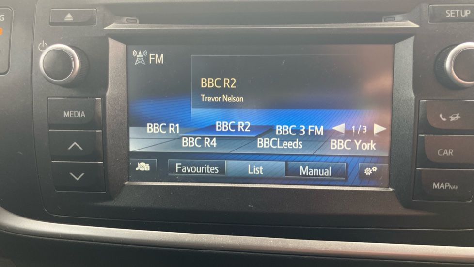 Toyota Auris 1.6 V-Matic Excel 5dr Petrol Hatchback - Image 40