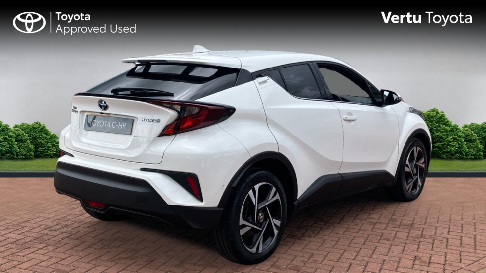 Toyota C-HR 1.8 Hybrid Design 5dr CVT Hybrid Hatchback - Image 2
