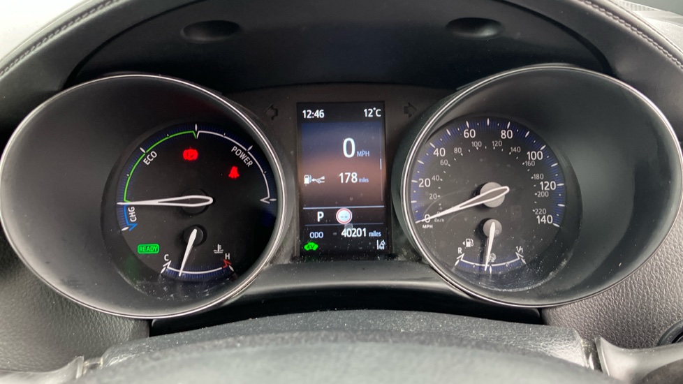 Toyota C-HR 1.8 Hybrid Design 5dr CVT Hybrid Hatchback - Image 11