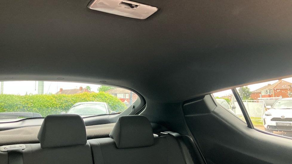 Toyota C-HR 1.8 Hybrid Design 5dr CVT Hybrid Hatchback - Image 19