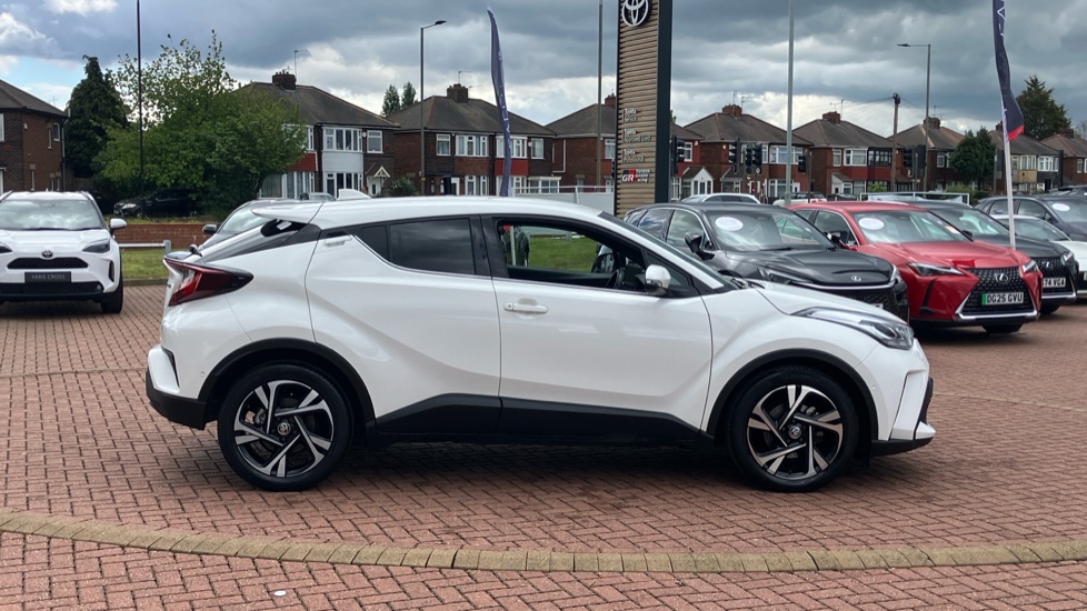 Toyota C-HR 1.8 Hybrid Design 5dr CVT Hybrid Hatchback - Image 23