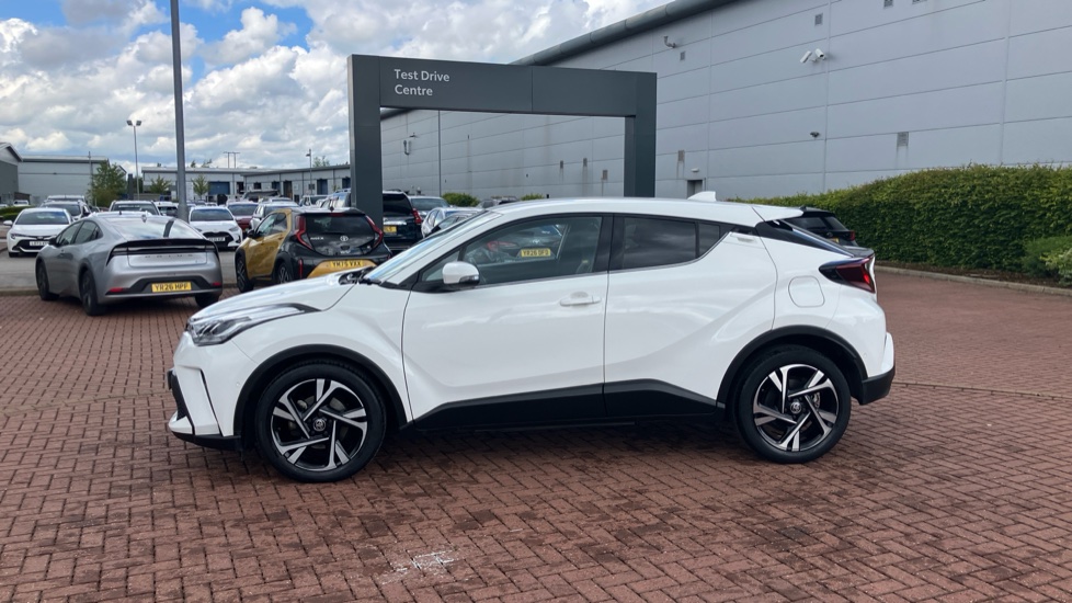 Toyota C-HR 1.8 Hybrid Design 5dr CVT Hybrid Hatchback - Image 24