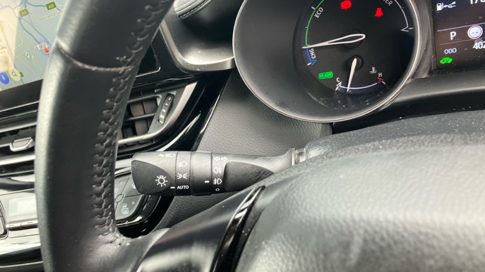 Toyota C-HR 1.8 Hybrid Design 5dr CVT Hybrid Hatchback - Image 31