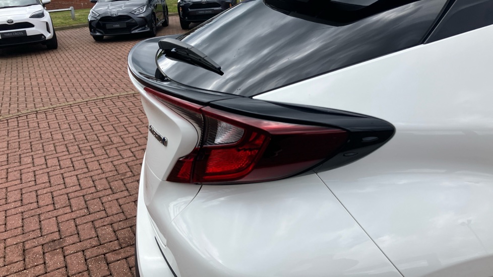 Toyota C-HR 1.8 Hybrid Design 5dr CVT Hybrid Hatchback - Image 35