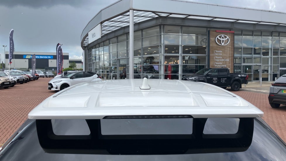Toyota C-HR 1.8 Hybrid Design 5dr CVT Hybrid Hatchback - Image 36