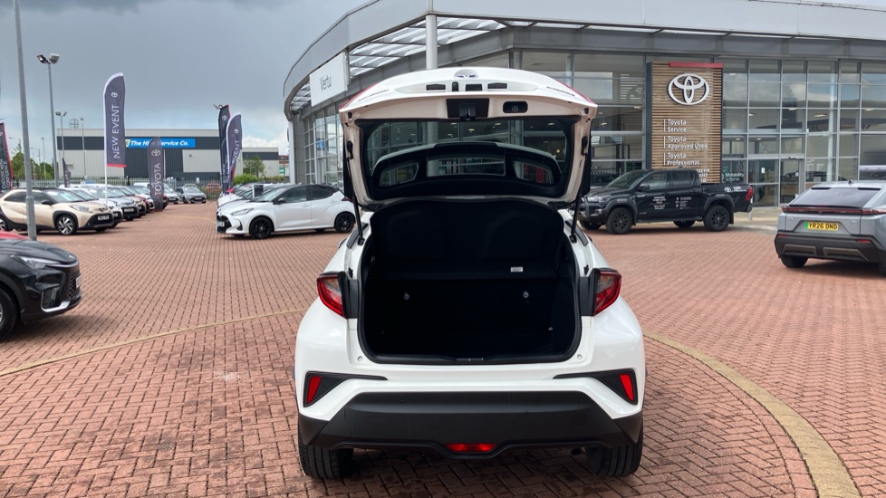 Toyota C-HR 1.8 Hybrid Design 5dr CVT Hybrid Hatchback - Image 47