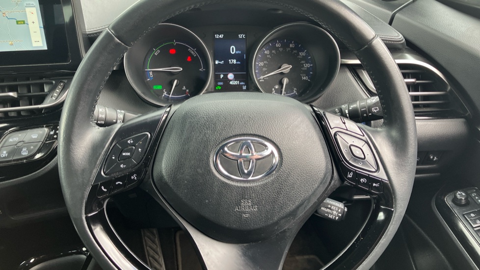Toyota C-HR 1.8 Hybrid Design 5dr CVT Hybrid Hatchback - Image 50