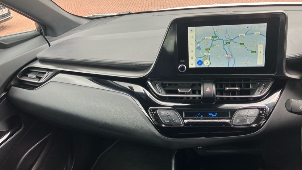 Toyota C-HR 1.8 Hybrid Design 5dr CVT Hybrid Hatchback - Image 51