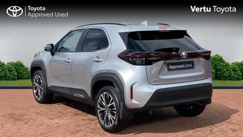 Toyota Yaris Cross 1.5 Hybrid Excel 5dr CVT Hybrid Estate - Image 4