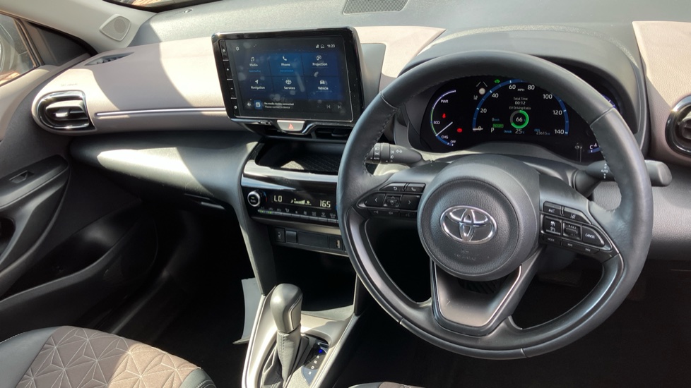 Toyota Yaris Cross 1.5 Hybrid Excel 5dr CVT Hybrid Estate - Image 6