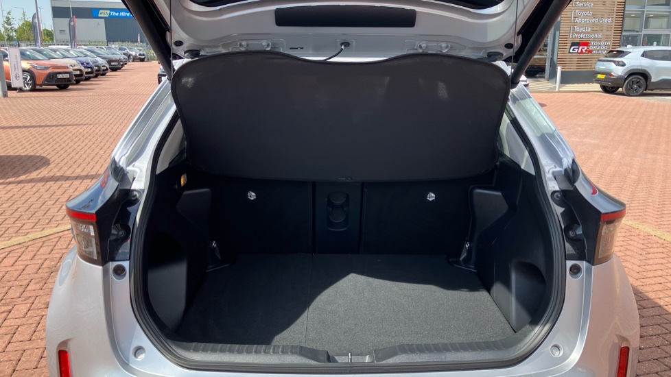 Toyota Yaris Cross 1.5 Hybrid Excel 5dr CVT Hybrid Estate - Image 13