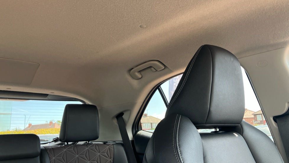 Toyota Yaris Cross 1.5 Hybrid Excel 5dr CVT Hybrid Estate - Image 19