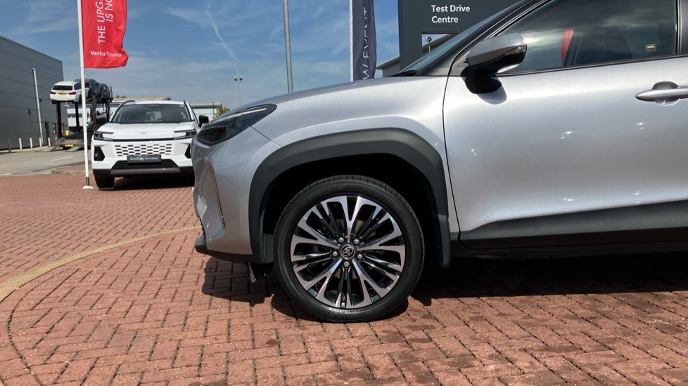 Toyota Yaris Cross 1.5 Hybrid Excel 5dr CVT Hybrid Estate - Image 25