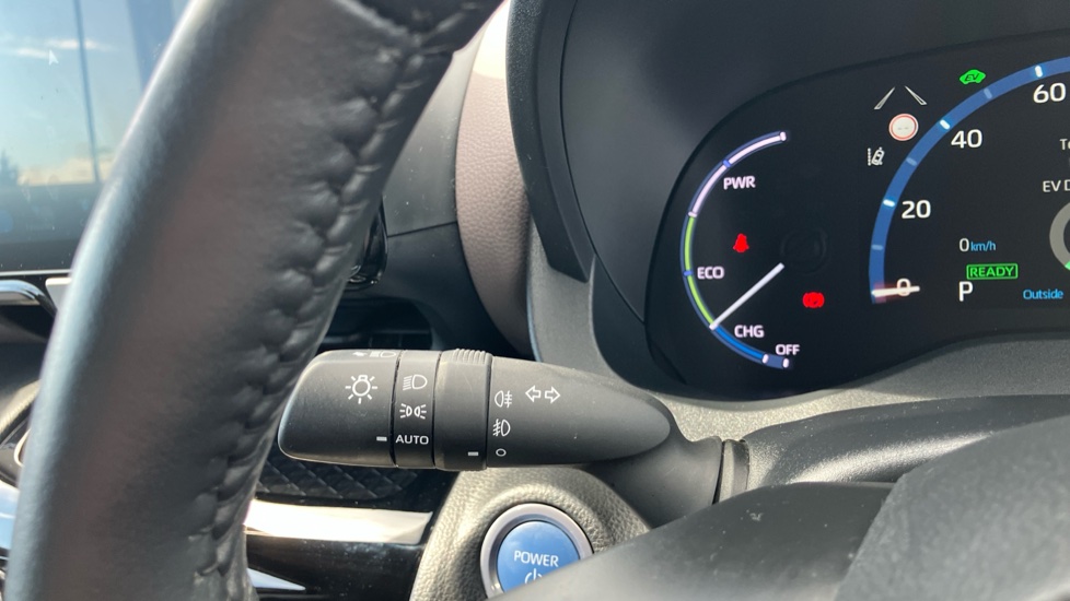 Toyota Yaris Cross 1.5 Hybrid Excel 5dr CVT Hybrid Estate - Image 31