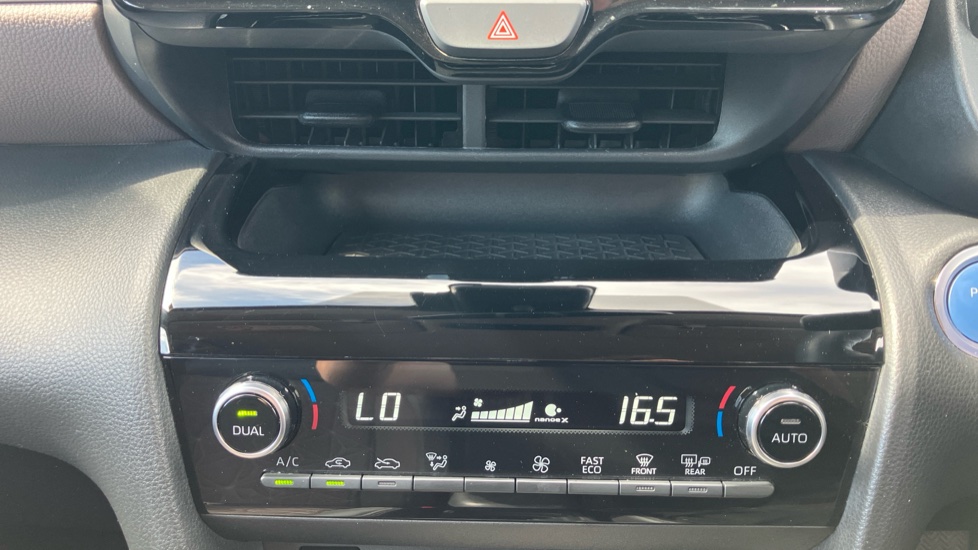 Toyota Yaris Cross 1.5 Hybrid Excel 5dr CVT Hybrid Estate - Image 33
