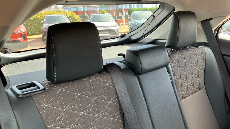 Toyota Yaris Cross 1.5 Hybrid Excel 5dr CVT Hybrid Estate - Image 35