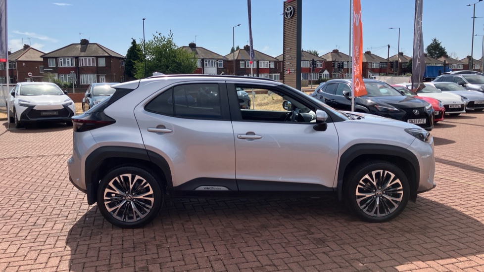 Toyota Yaris Cross 1.5 Hybrid Excel 5dr CVT Hybrid Estate - Image 45