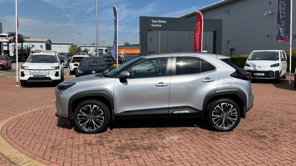 Toyota Yaris Cross 1.5 Hybrid Excel 5dr CVT Hybrid Estate - Image 49