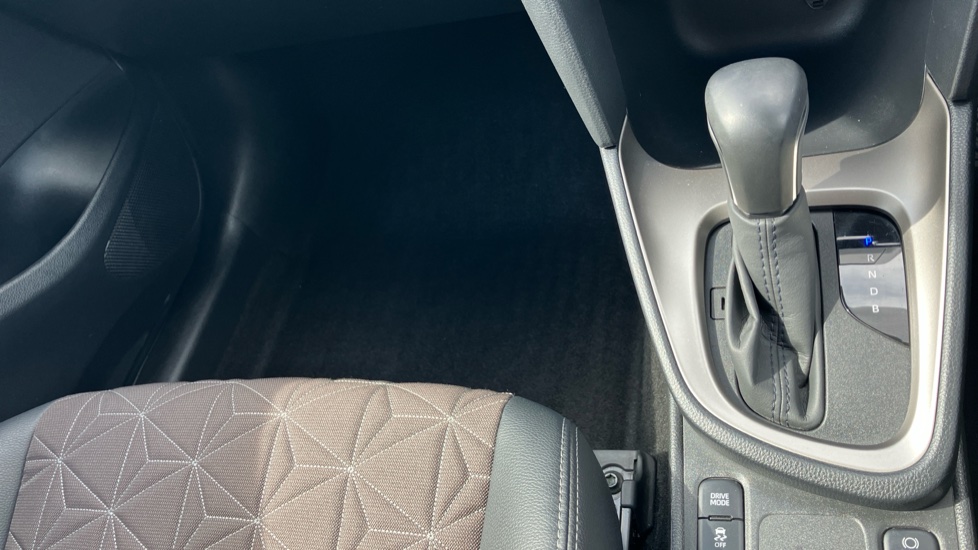 Toyota Yaris Cross 1.5 Hybrid Excel 5dr CVT Hybrid Estate - Image 58