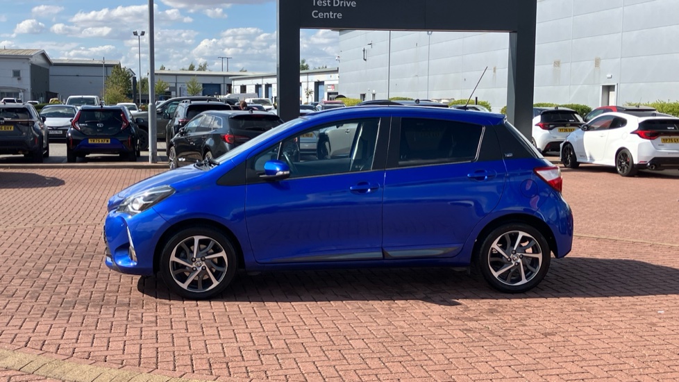 Toyota Yaris 1.5 VVT-i Y20 5dr CVT [Bi-tone] Petrol Hatchback - Image 24