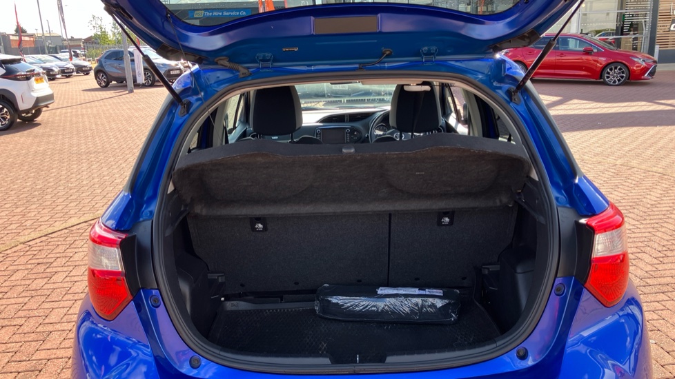 Toyota Yaris 1.5 VVT-i Y20 5dr CVT [Bi-tone] Petrol Hatchback - Image 53
