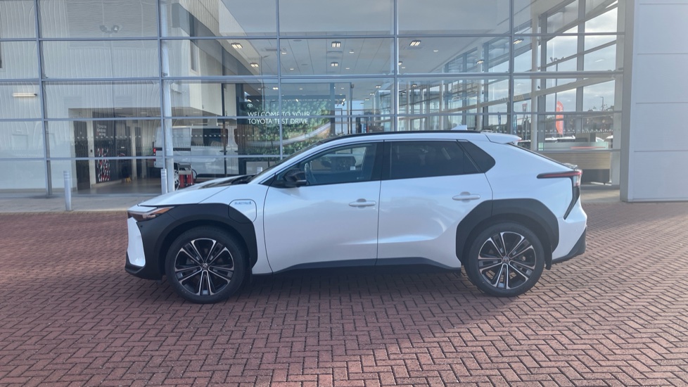 Toyota bZ4X 160kW Premiere Edition 71.4kWh 5dr Auto AWD Electric Hatchback - Image 24
