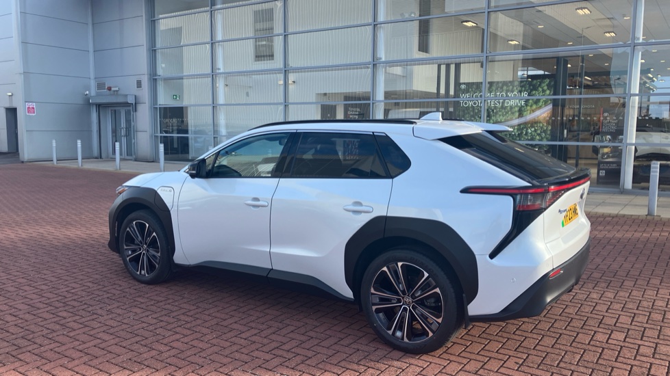 Toyota bZ4X 160kW Premiere Edition 71.4kWh 5dr Auto AWD Electric Hatchback - Image 49