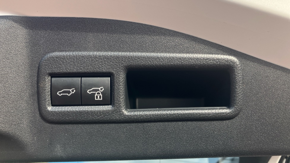 Toyota bZ4X 160kW Premiere Edition 71.4kWh 5dr Auto AWD Electric Hatchback - Image 56