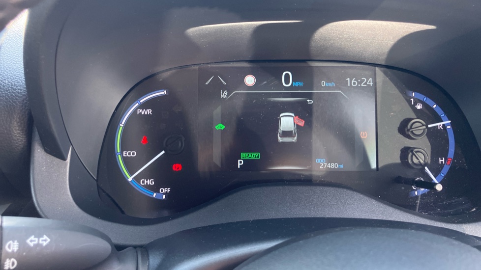 Toyota Yaris Cross 1.5 Hybrid Design 5dr CVT Hybrid Estate - Image 11