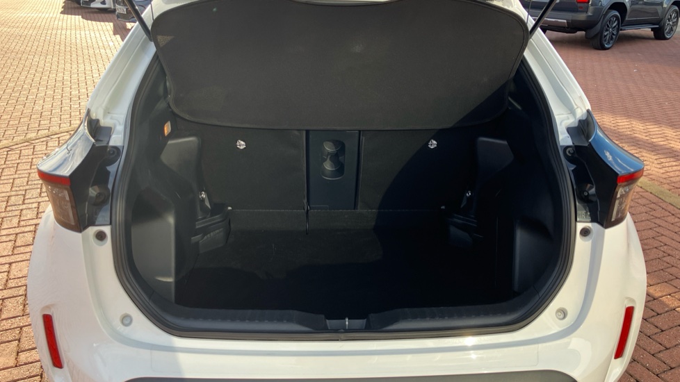 Toyota Yaris Cross 1.5 Hybrid Design 5dr CVT Hybrid Estate - Image 13