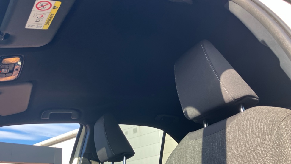 Toyota Yaris Cross 1.5 Hybrid Design 5dr CVT Hybrid Estate - Image 19