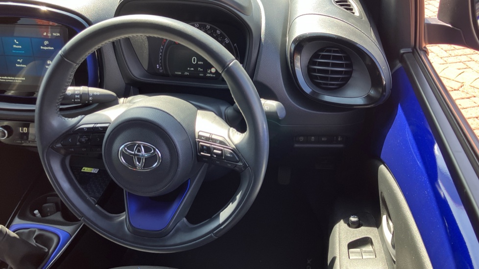Toyota Aygo X 1.0 VVT-i Exclusive 5dr Petrol Hatchback - Image 10