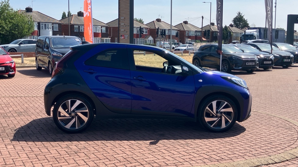 Toyota Aygo X 1.0 VVT-i Exclusive 5dr Petrol Hatchback - Image 23