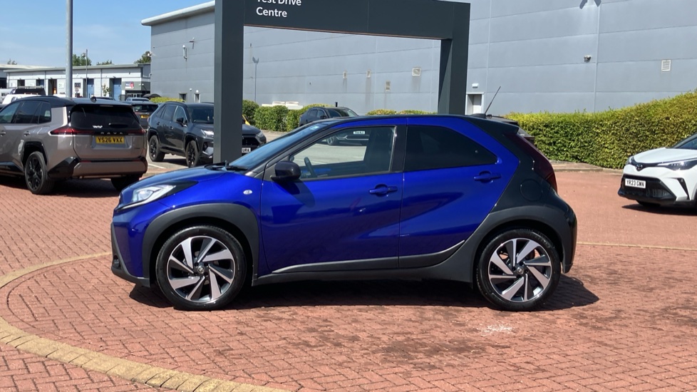 Toyota Aygo X 1.0 VVT-i Exclusive 5dr Petrol Hatchback - Image 24