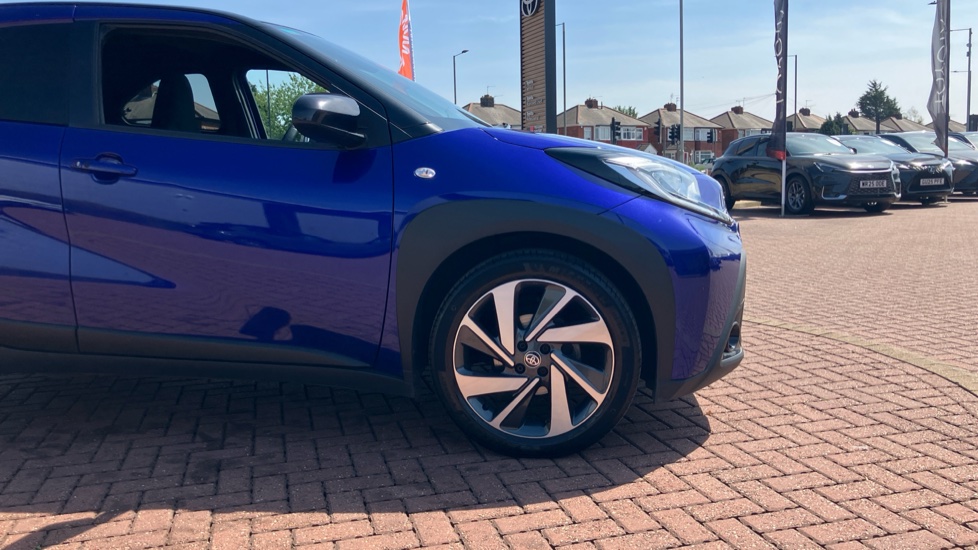 Toyota Aygo X 1.0 VVT-i Exclusive 5dr Petrol Hatchback - Image 25