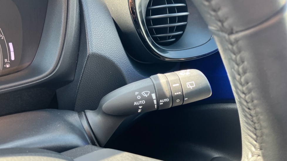 Toyota Aygo X 1.0 VVT-i Exclusive 5dr Petrol Hatchback - Image 32