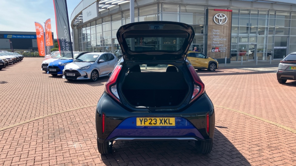 Toyota Aygo X 1.0 VVT-i Exclusive 5dr Petrol Hatchback - Image 52
