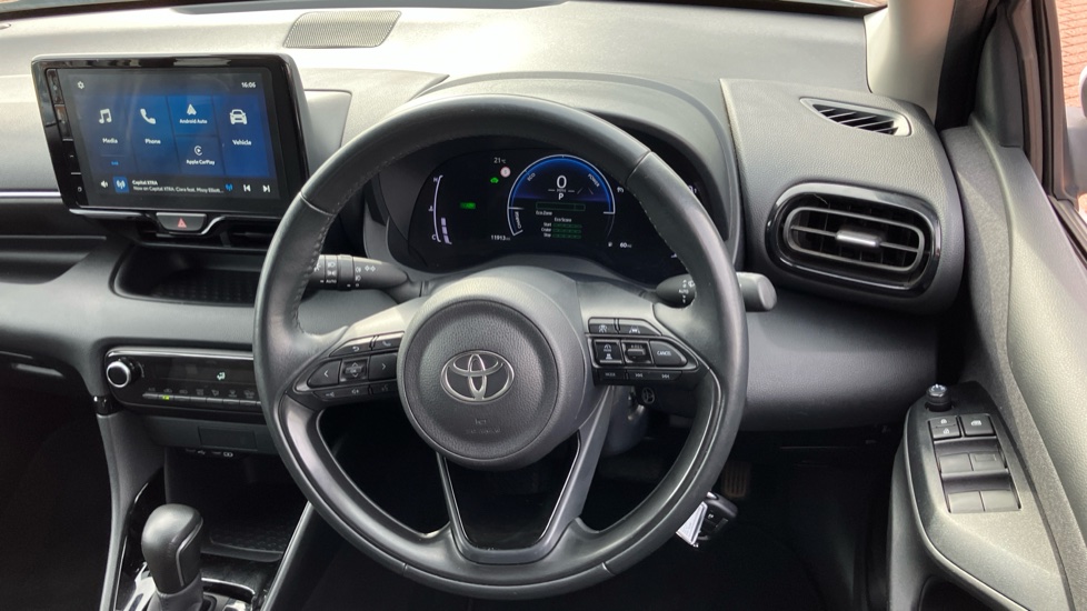 Toyota Yaris 1.5 Hybrid Design 5dr CVT Hybrid Hatchback - Image 10