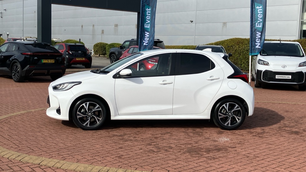 Toyota Yaris 1.5 Hybrid Design 5dr CVT Hybrid Hatchback - Image 24