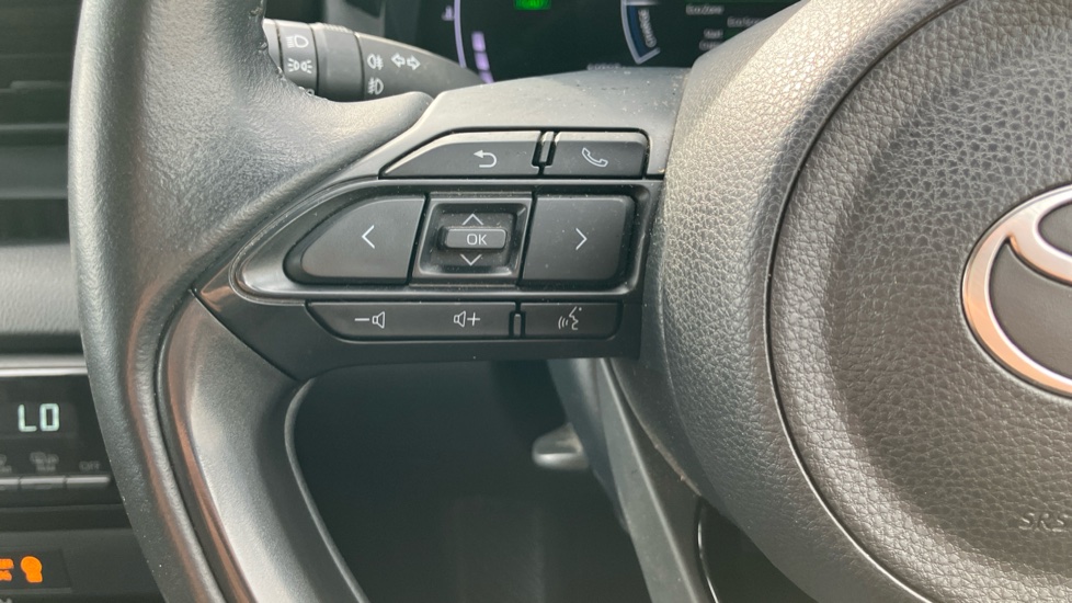 Toyota Yaris 1.5 Hybrid Design 5dr CVT Hybrid Hatchback - Image 34