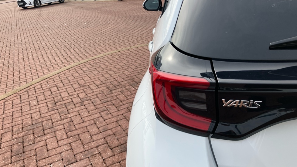 Toyota Yaris 1.5 Hybrid Design 5dr CVT Hybrid Hatchback - Image 36