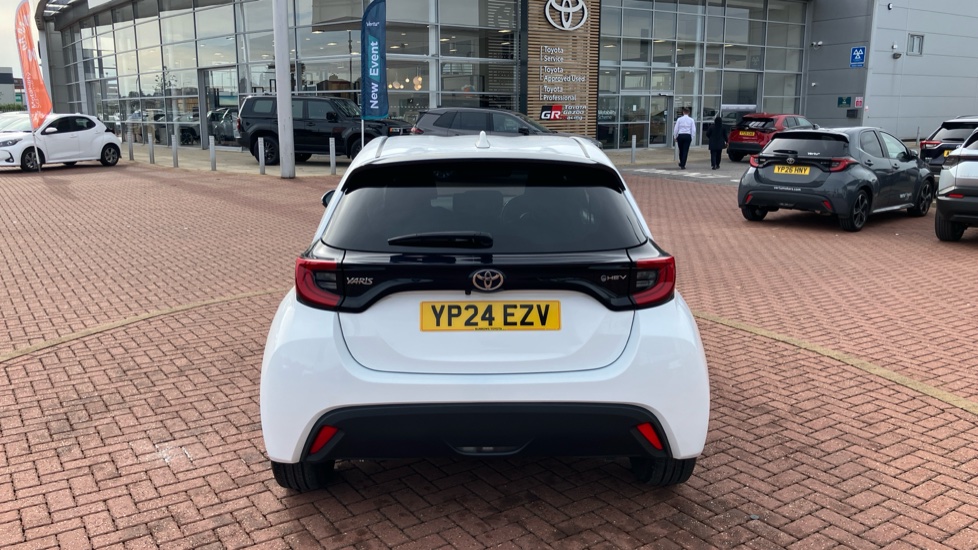 Toyota Yaris 1.5 Hybrid Design 5dr CVT Hybrid Hatchback - Image 46