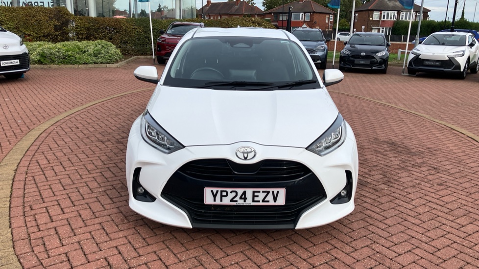 Toyota Yaris 1.5 Hybrid Design 5dr CVT Hybrid Hatchback - Image 49