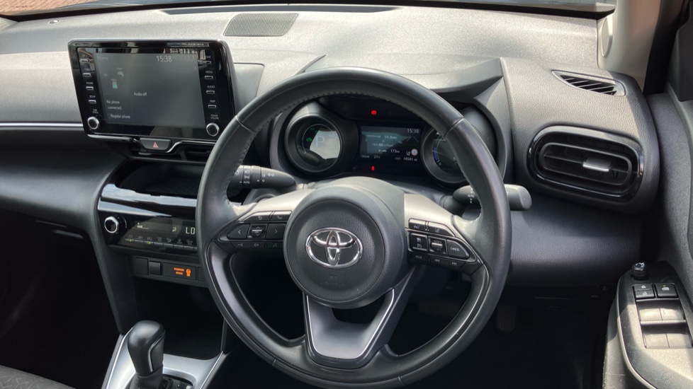 Toyota Yaris Cross 1.5 Hybrid Icon 5dr CVT Hybrid Estate - Image 7